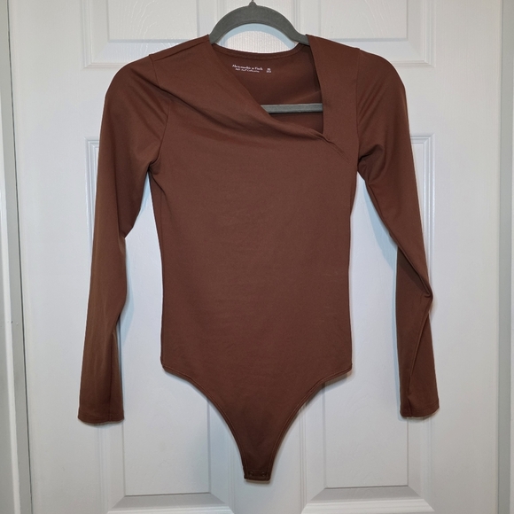 A&F Asymmetrical Seamless Brown Bodysuit Sz XS - Picture 1 of 9